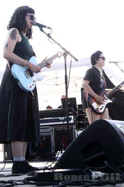 WAXAHATCHEE - 2015-05-30 - NIMES - Grande Scene Flamingo - 